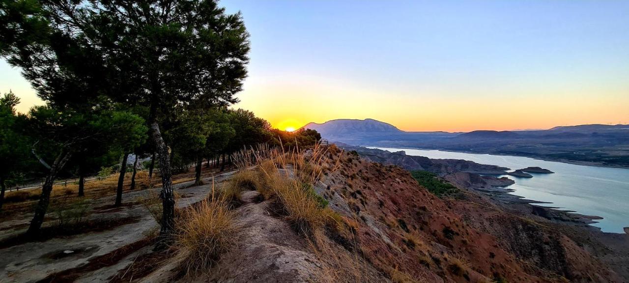 Apartamentos Rurales Mirador Del Negratin Cuevas del Campo المظهر الخارجي الصورة